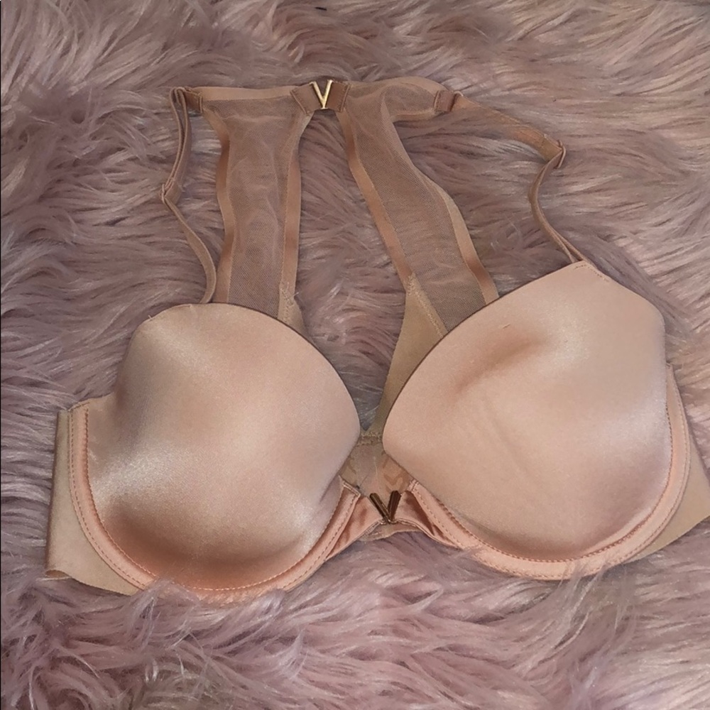 Victoria Secret 32D bra